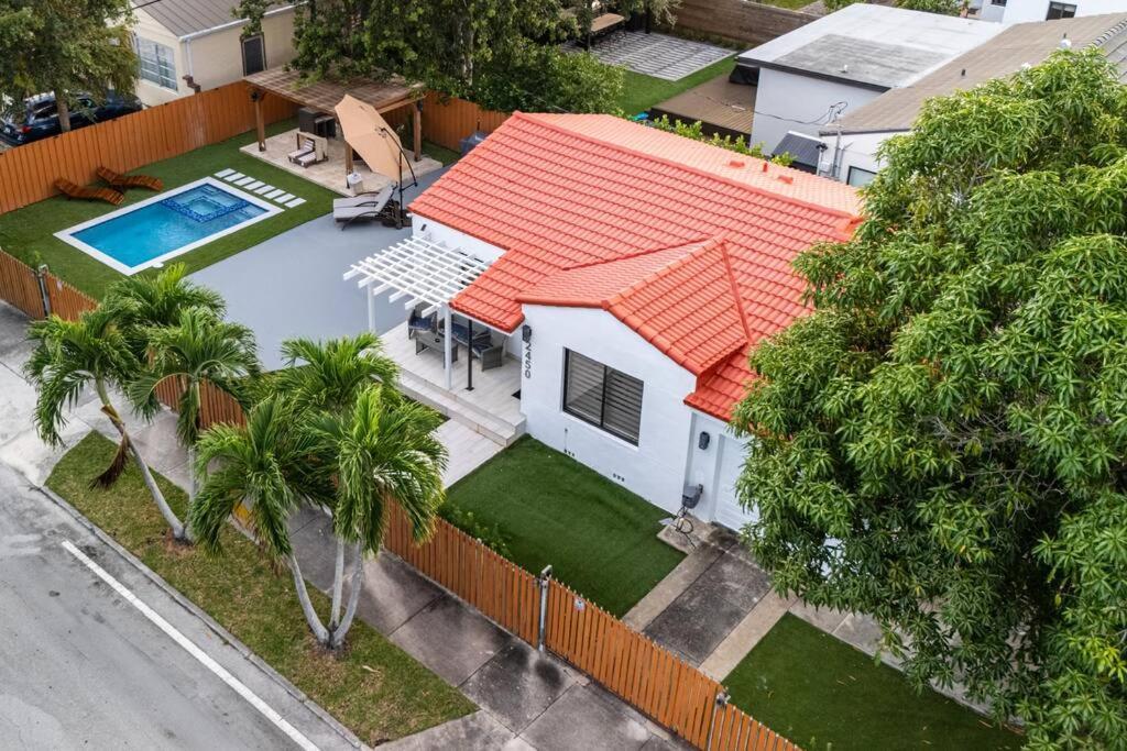 הוילה מיאמי Luxury Retreat 3B ,2Ba Pool , Coral Gables Center מראה חיצוני תמונה
