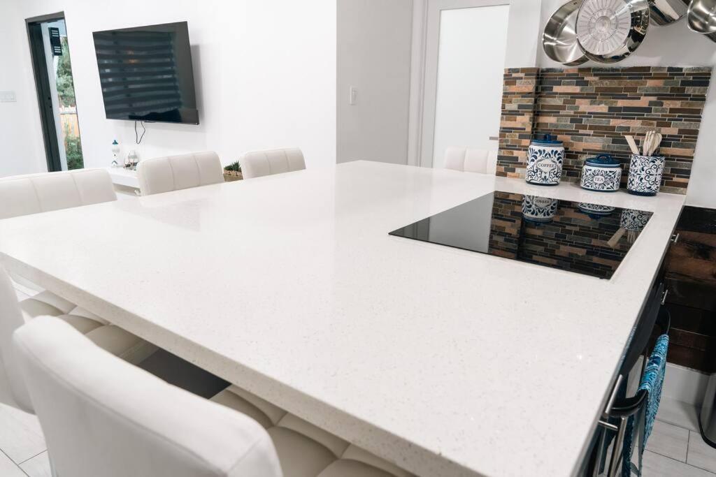 הוילה מיאמי Luxury Retreat 3B ,2Ba Pool , Coral Gables Center מראה חיצוני תמונה