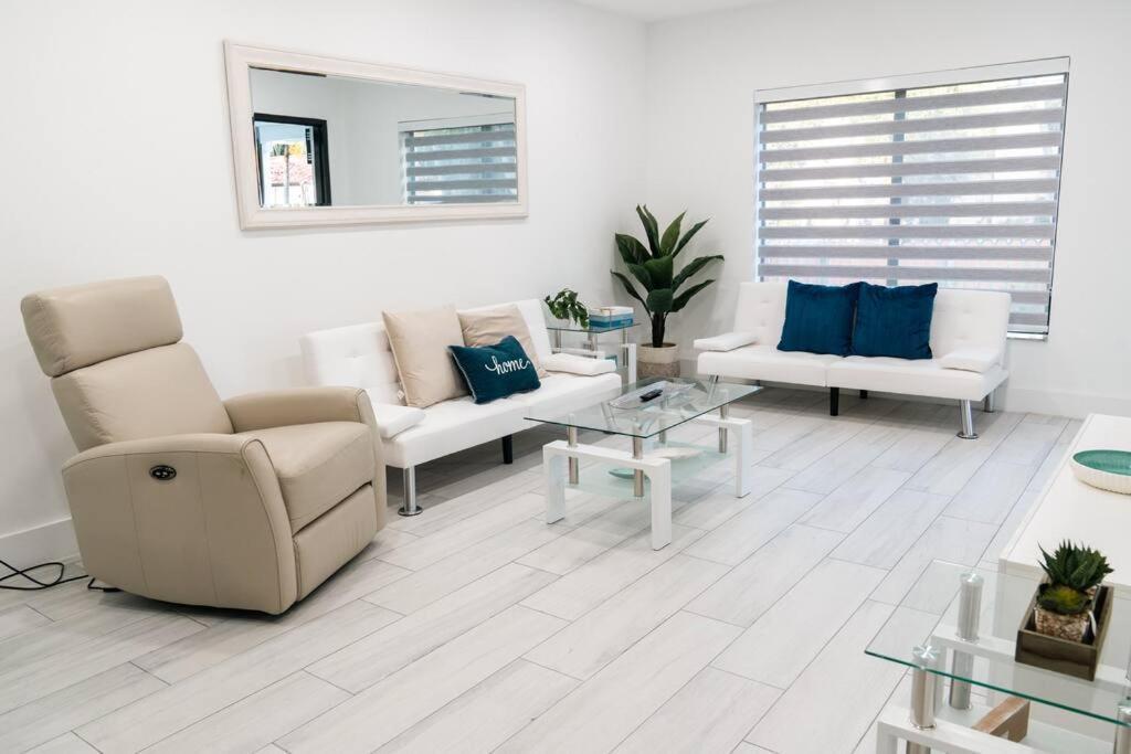 הוילה מיאמי Luxury Retreat 3B ,2Ba Pool , Coral Gables Center מראה חיצוני תמונה