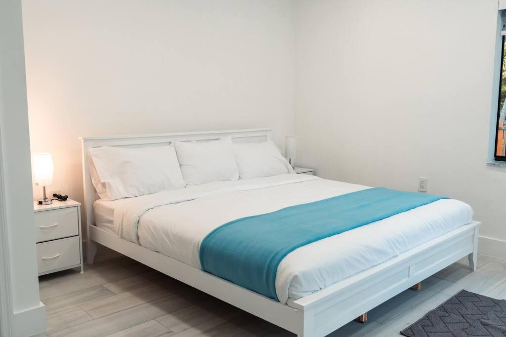 הוילה מיאמי Luxury Retreat 3B ,2Ba Pool , Coral Gables Center מראה חיצוני תמונה