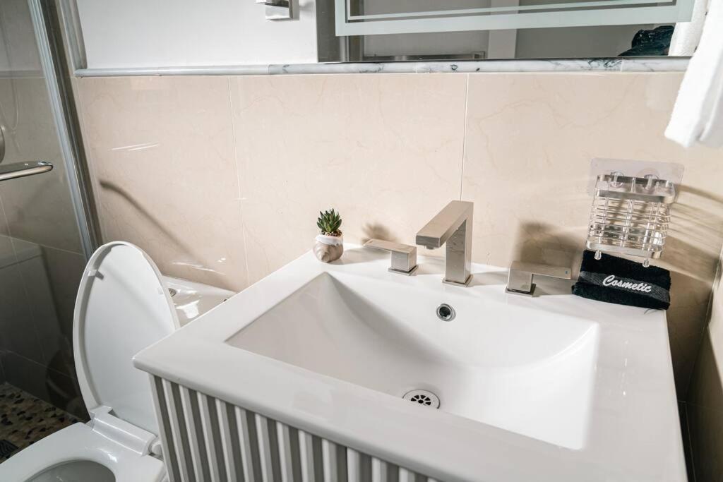 הוילה מיאמי Luxury Retreat 3B ,2Ba Pool , Coral Gables Center מראה חיצוני תמונה