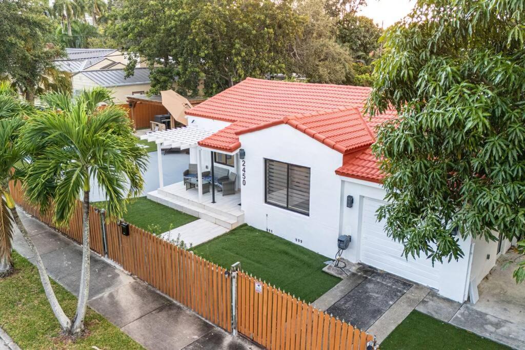 הוילה מיאמי Luxury Retreat 3B ,2Ba Pool , Coral Gables Center מראה חיצוני תמונה