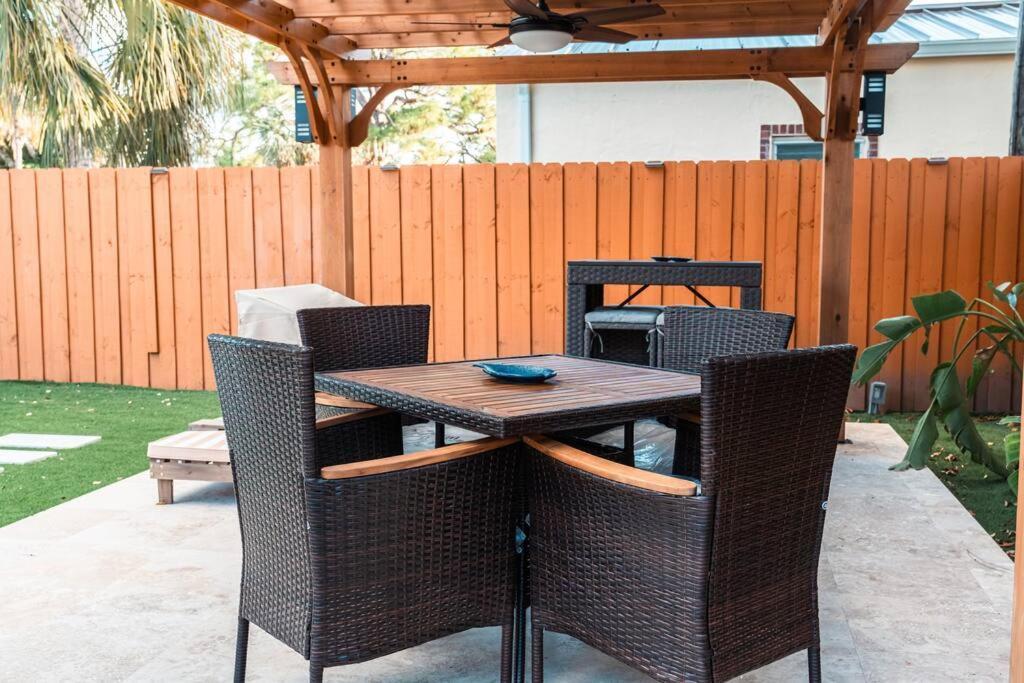 הוילה מיאמי Luxury Retreat 3B ,2Ba Pool , Coral Gables Center מראה חיצוני תמונה
