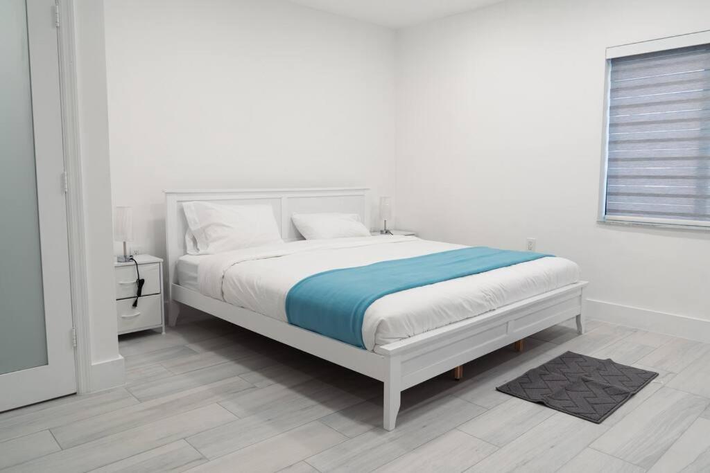 הוילה מיאמי Luxury Retreat 3B ,2Ba Pool , Coral Gables Center מראה חיצוני תמונה