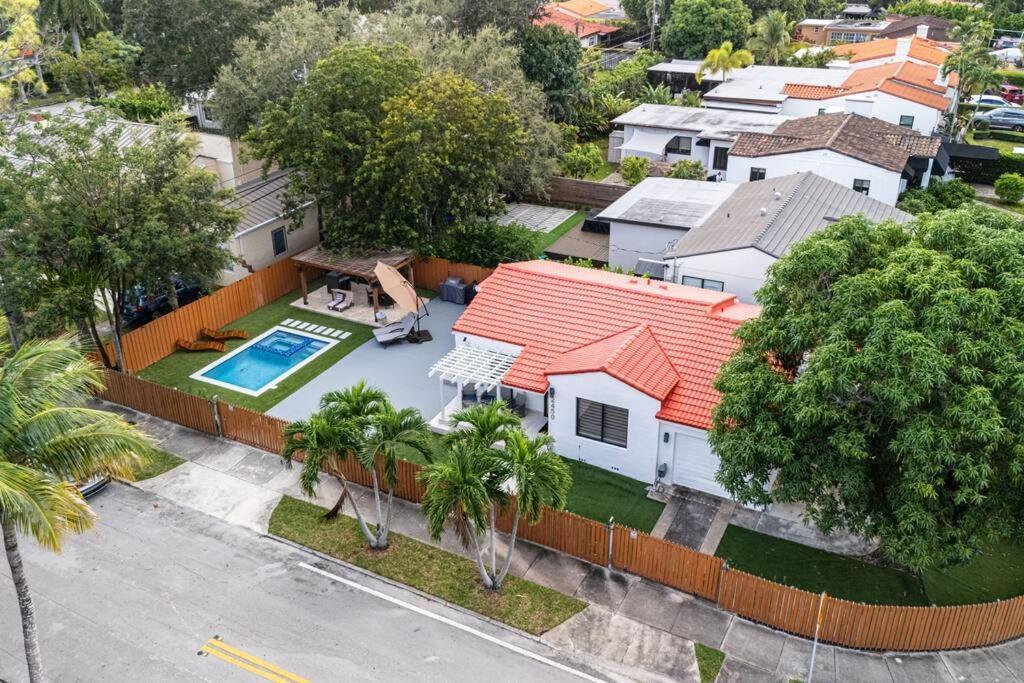 הוילה מיאמי Luxury Retreat 3B ,2Ba Pool , Coral Gables Center מראה חיצוני תמונה