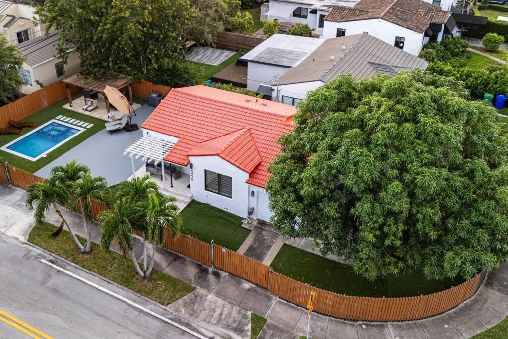 הוילה מיאמי Luxury Retreat 3B ,2Ba Pool , Coral Gables Center מראה חיצוני תמונה
